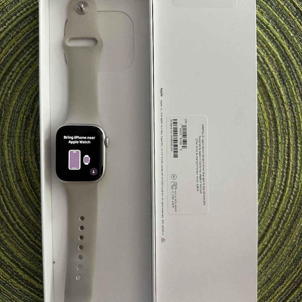 Apple Watch Series 9 41mm Starlight S/M - Fully Reset